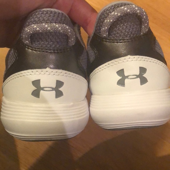 under armor no tie shoes